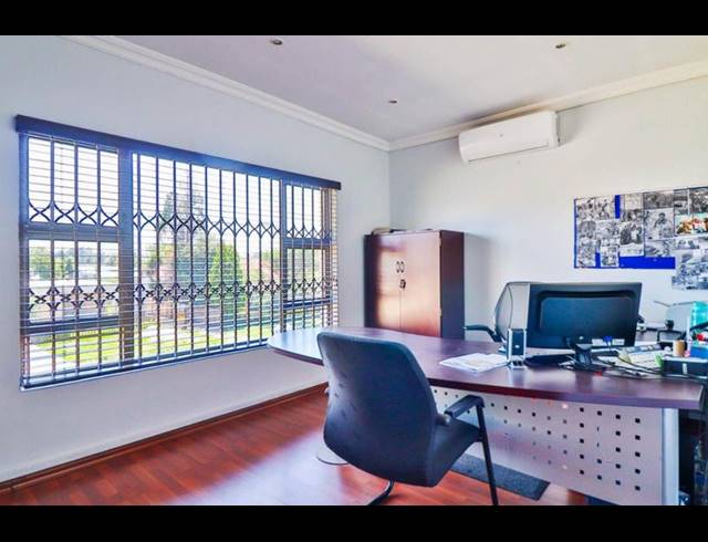 BUSINESS FOR SALE IN NEW REDRUTH